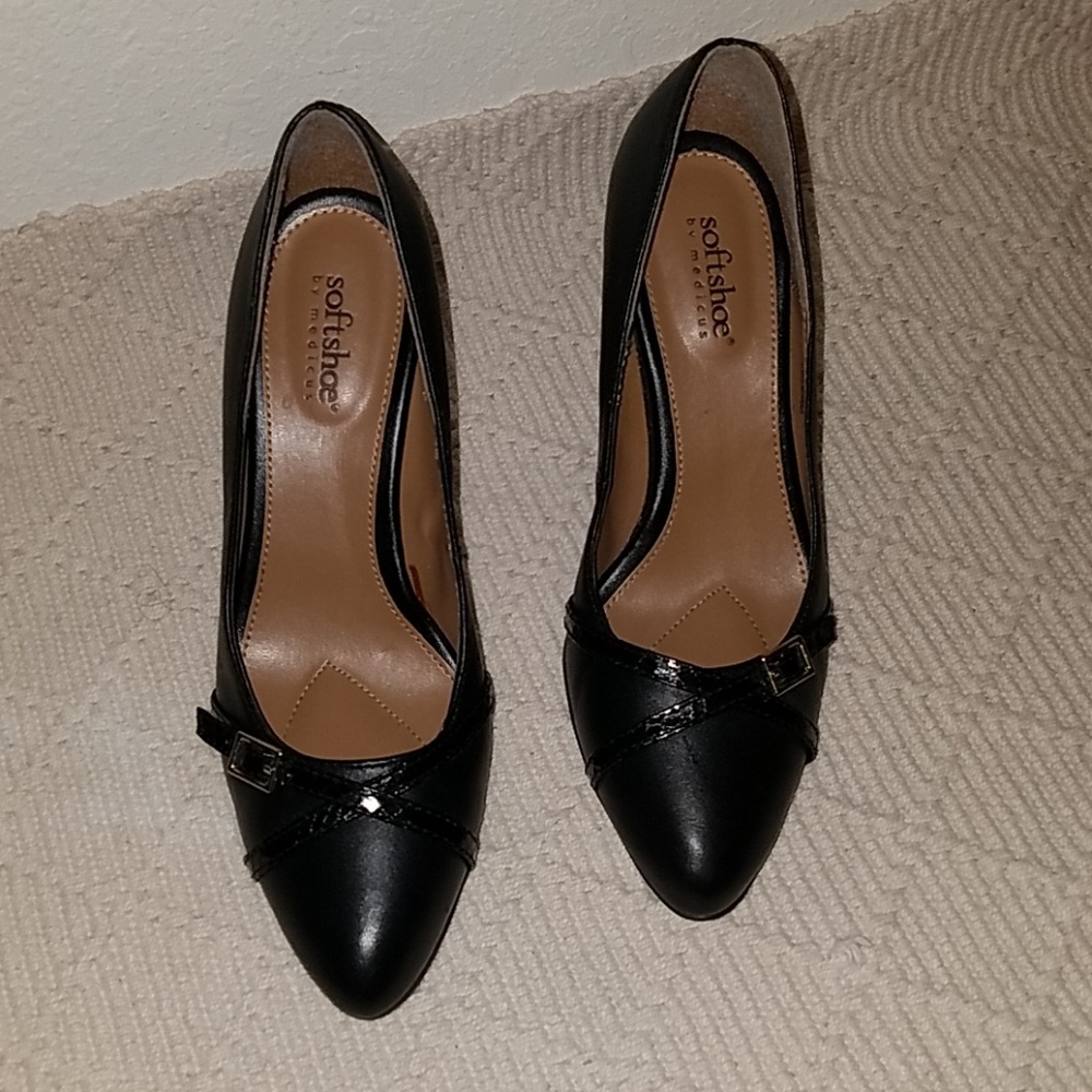 Softshoe by Mediscus leather pump